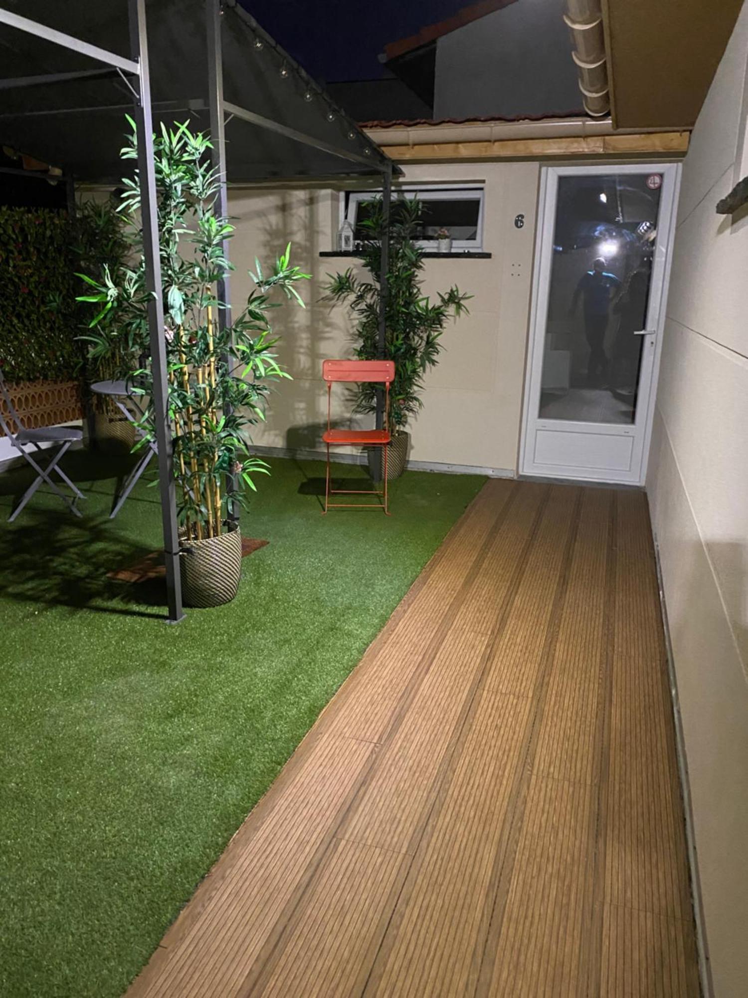 Paris-Eiffel, Bienvenue -Terrasse -Netflix Apartment Pantin Exterior photo